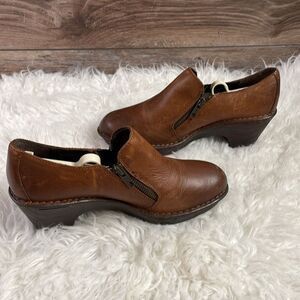 BORN Clogs Women's Size 7 Brown Leather Zipper Elliot Wedge D85916